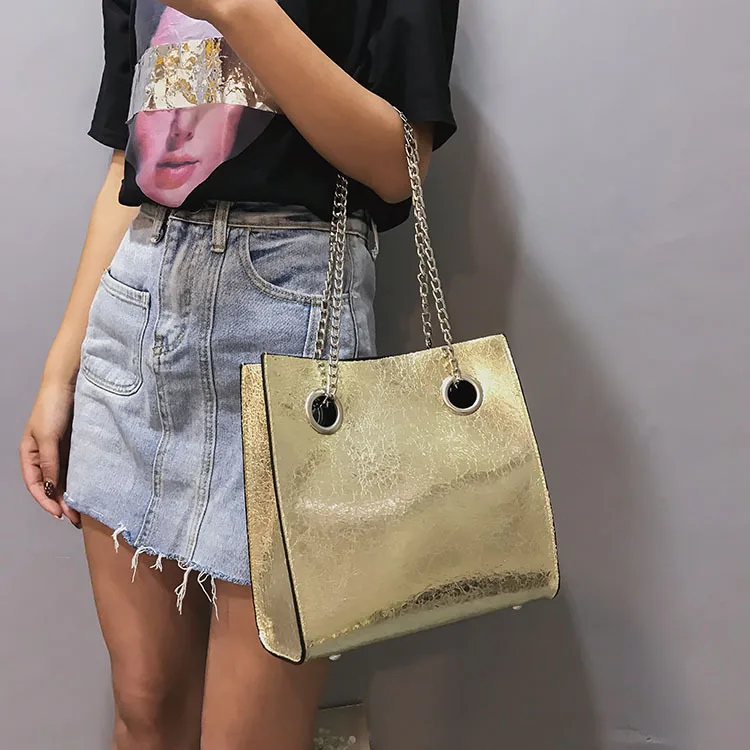 Женская Весенняя и летняя новая простая дизайнерская большая сумка-тоут золотого, черного, серебряного цвета, сумка на плечо, сумка-мессенджер, сумка на цепочке