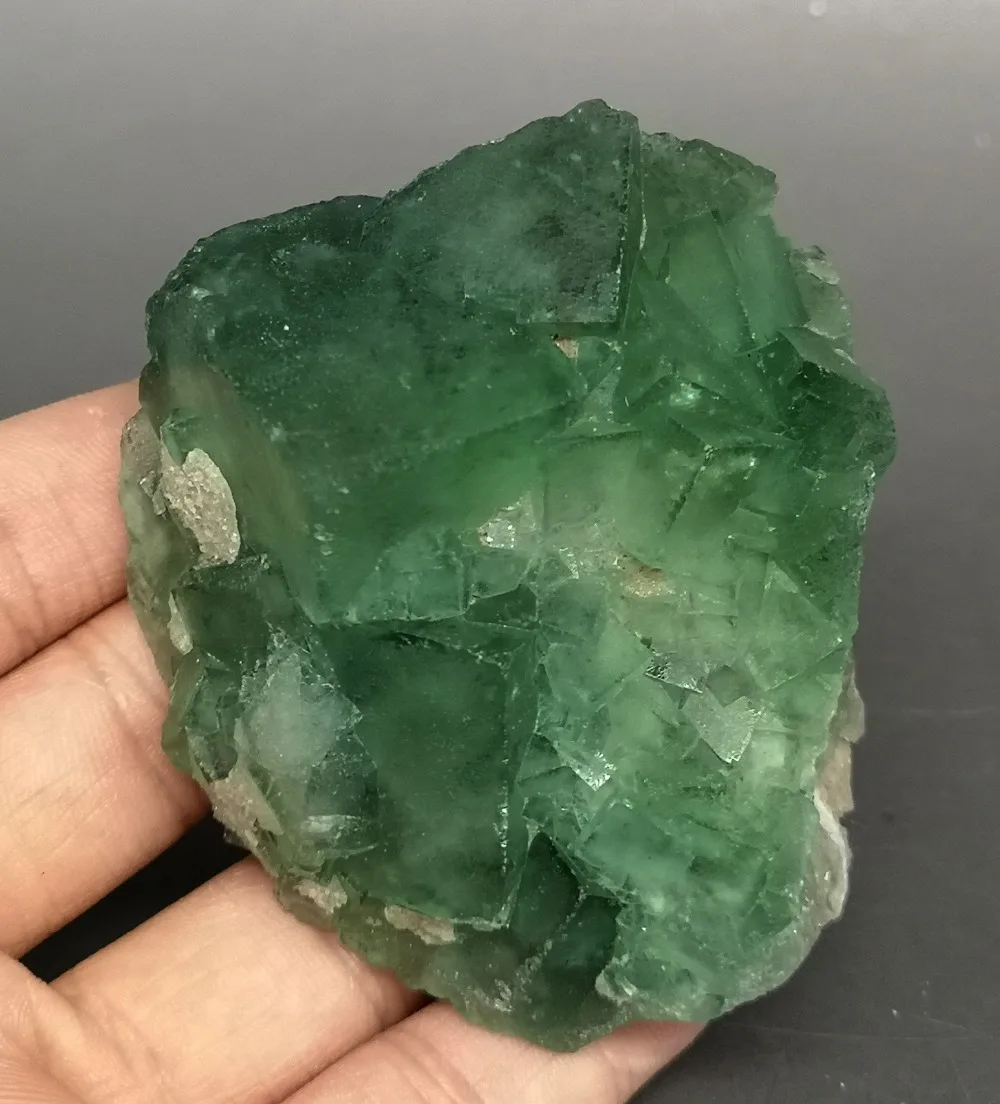 174g Natural Large crystal green fluorite cluster mineral crystal specimens Stones and crystals Healing crystal