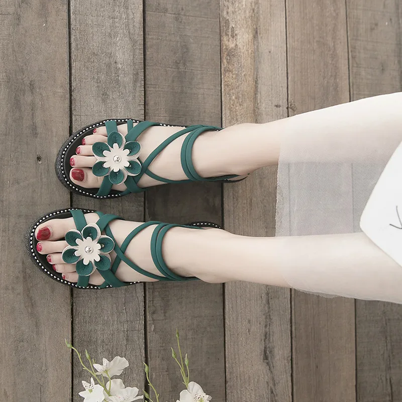 

Fashion Gladiator Sandals Flat Sandals Rome Style Cross Tied Three-dimensional flower Female Sandals