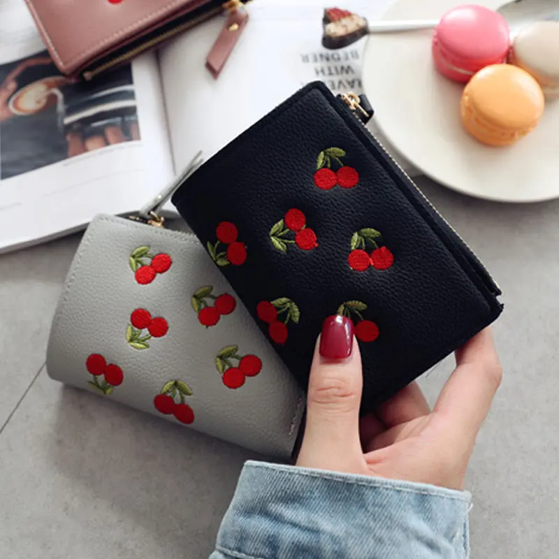Модная Милая мини-сумка для денег для девушек, женский короткий кошелек из искусственной кожи с вышивкой вишни, популярный кошелек для монет, держателей карт AB@ W3