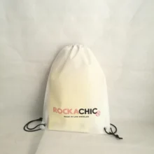 1000 шт./лот многоразовые белый, нетканый мешочек сумка со шнурками хозяйственная сумка для одежды, подарочная упаковка, для детей