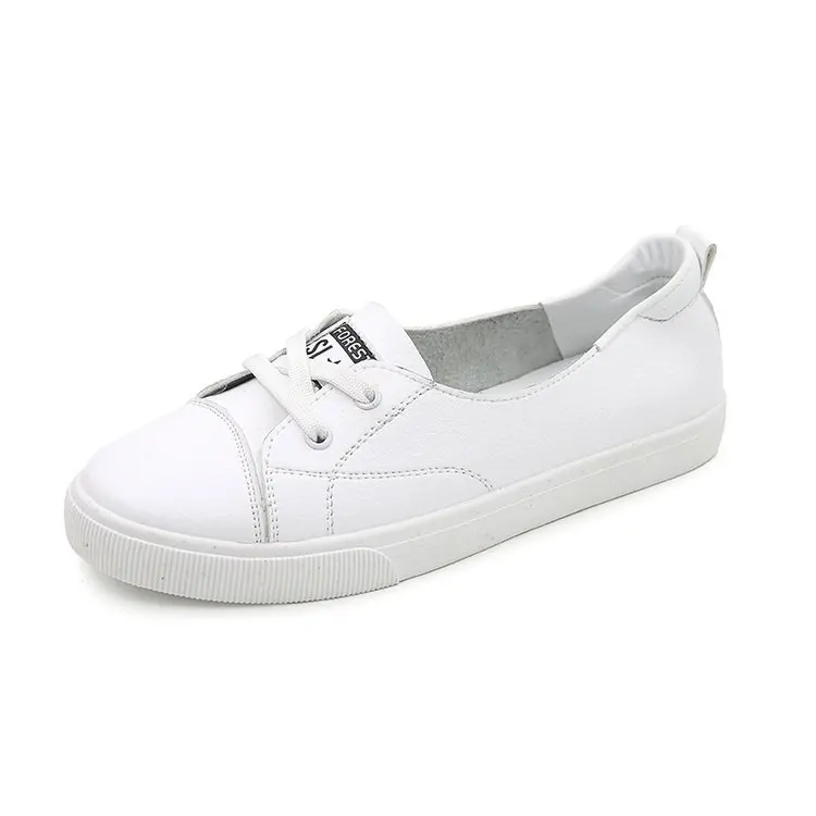 

Small white shoes female 2019 spring new casual shoes low to help with a single shoes flat non-slip student board shoes women.