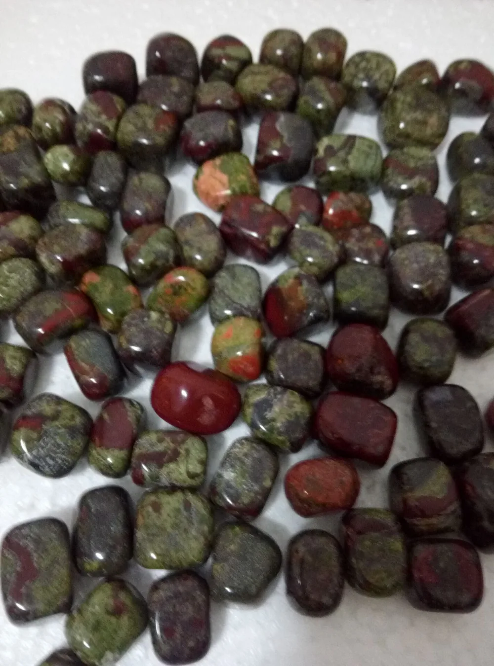 

1/4LB DRAGON Blood STONE (Epidote/Piedmontite) Natural Tumbled Stone Approx 15-20mm