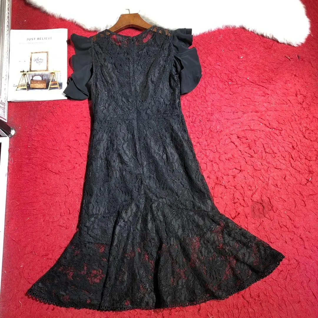 

The new summer 2019 temperament off-the-shoulder falbala show thin dress