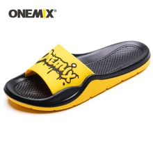 ONEMIX шлепанцы MenSummer тапочки в виде граффити; благоприятная для кожи сандалии для прогулок Для женщин болотная пляжные шлепанцы на плоской подошве