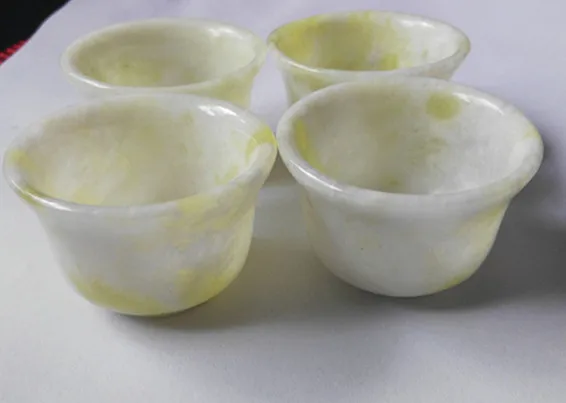 

TNUKK 4Pcs Natural Lantian jade Tea Sets wine cups Hand grinding Delicate cups Gift collection .