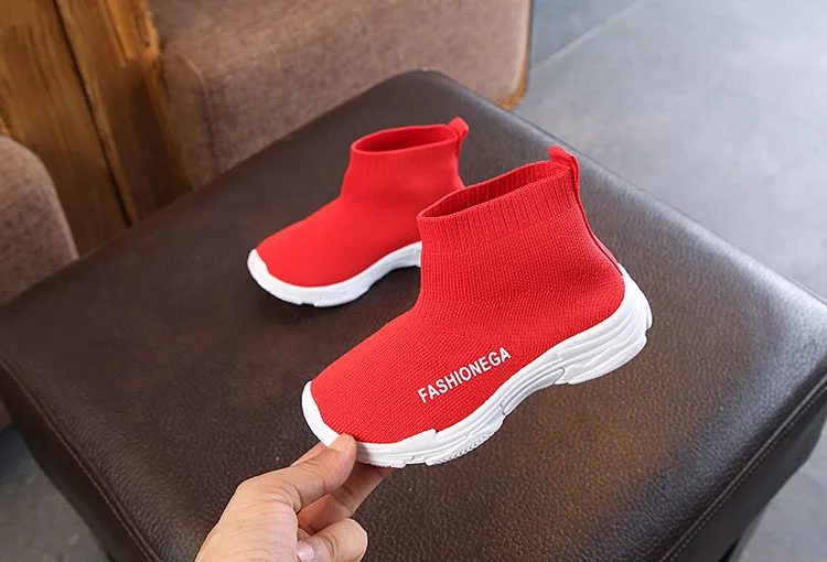 Модные Демисезонный детская спортивная обувь для мальчиков и девочек высокие носки обувь для малышей ботильоны сетчатый, дышащий, спортивный обувь