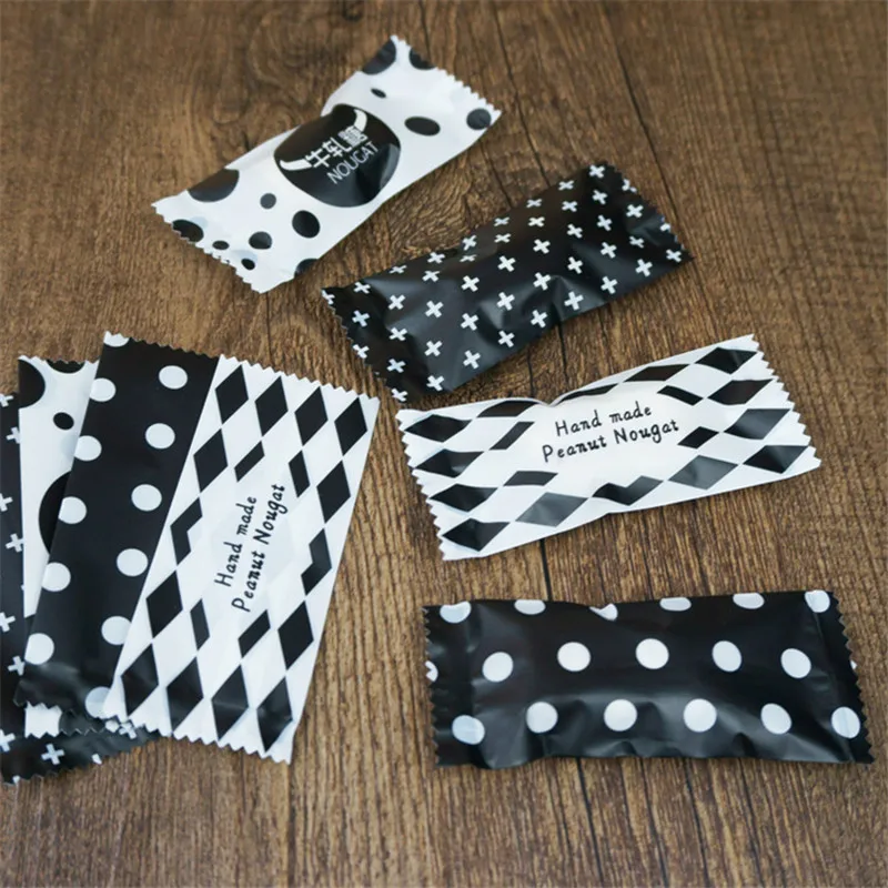 

100 Pcs/Lot Black White DIY Handmade Nougat Candy Packaging Bag Milk Candy Taffy Wrapper Food Packing Mini Bag
