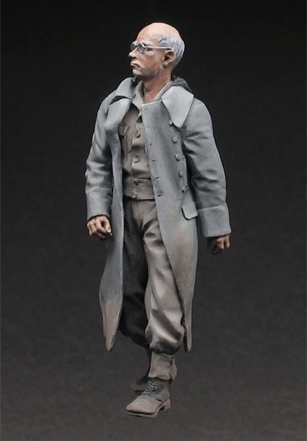 

1/35 Resin Figure Model Kit German POW, 1944-45 079 Unassembled unpainted Top