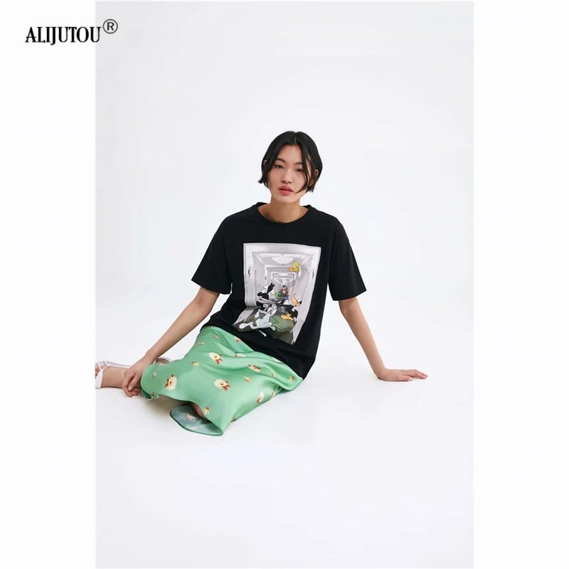 2019 Fashion Bugs Bunny Print Female T-shirt White Cotton Women tee Summer Casual Harajuku T Shirt Femme Warner Bros Top Zaraing