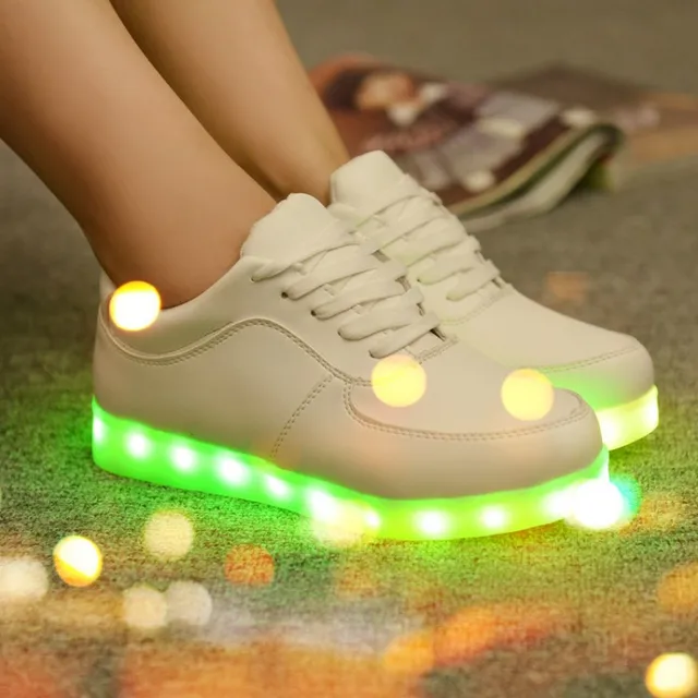 shoes light colour