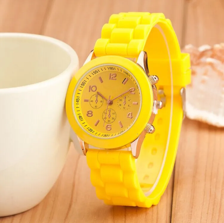 

2018 Multiple colors Fashion Wrist Watch Women Dress Watch Sport Silicone Quartz Watches gift for lovers Montre Relogio