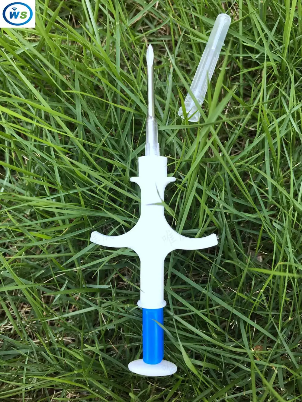 

10pcs/lot 2.12*12mm 134.2KHz FDX-B Pet Microchips with Syringe for animals Cow Cattle Pig Fish Horse Snake Cats Identification