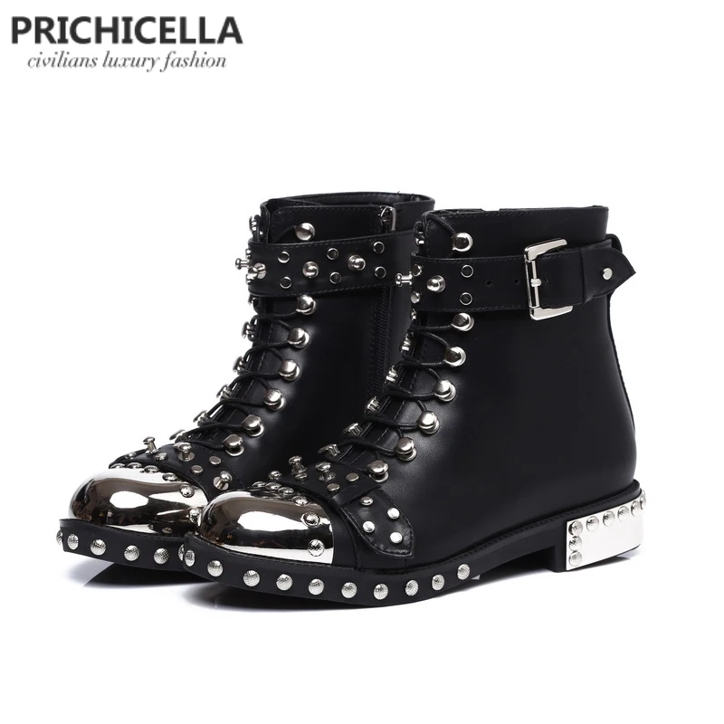 Online Zapatos planos negros de calidad PRICHICELLA de cuero tachonado genuino con cordones hasta el tobillo, botines de invierno de motocicleta