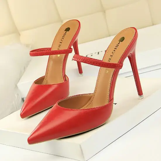 Пикантные женские сабо с острым носком на высоком каблуке-шпильке; Летние пикантные туфли-лодочки с вырезами; джинсовая обувь; Босоножки на каблуке - Цвет: Красный