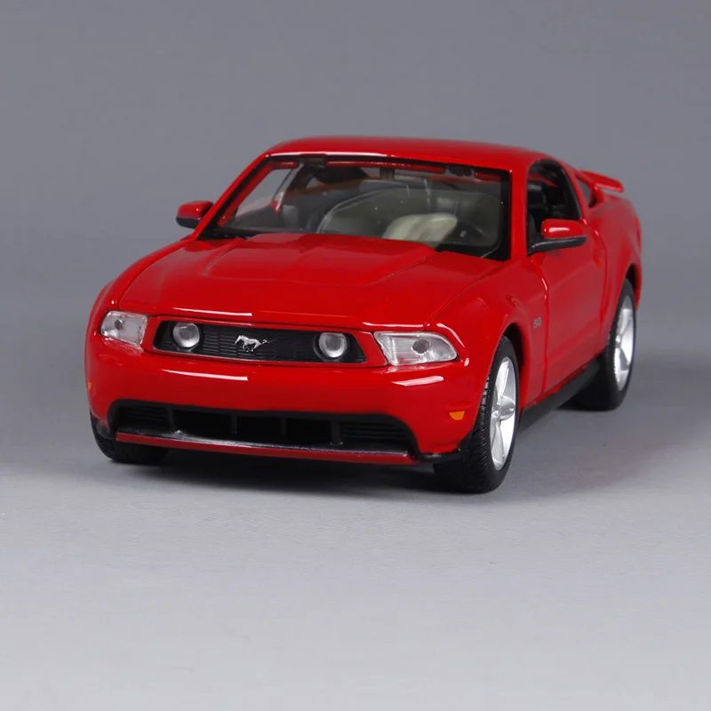 Maisto 1:24 2011 mustang GT red литье под давлением для ford модель автомобиля сбора