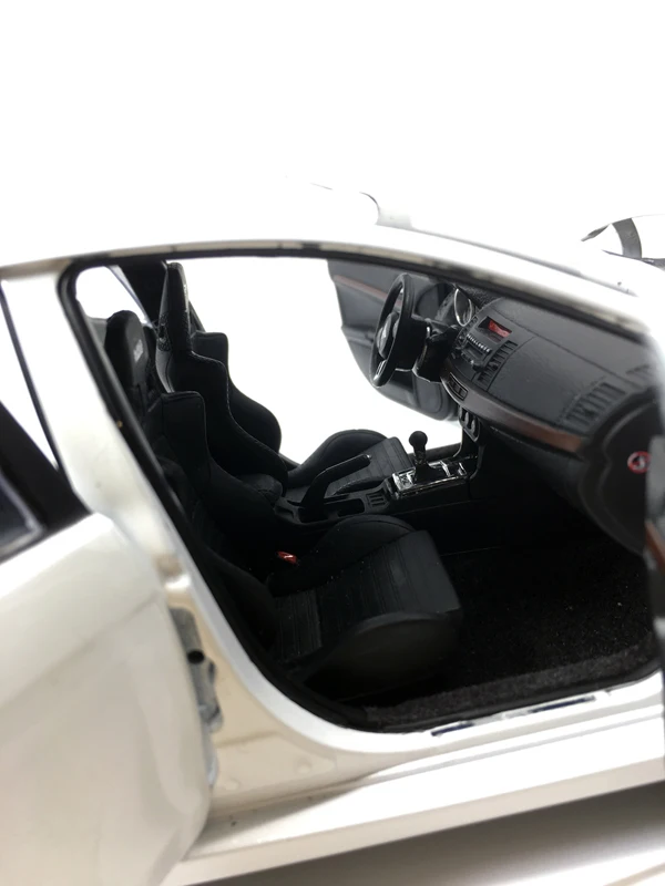 Paudi модель 1/18 1:18 Масштаб Mitsubishi Lancer EVO X белая литая модель двери автомобиля открытый левый руль