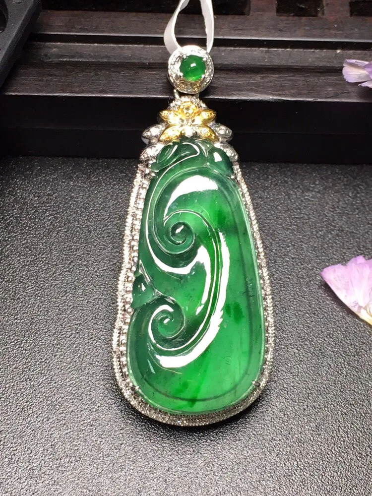 

Fine Jewelry Collection Real 18K White Gold Natural Green Jade Gemstone Best Wishes Pendant Necklace Fine Pendants
