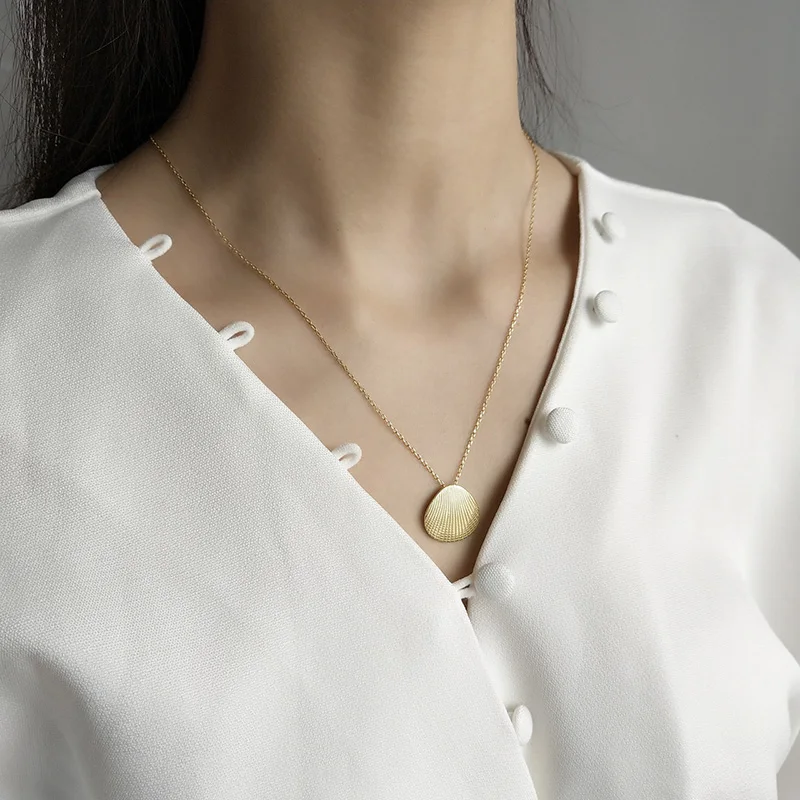 

WTLTC 925 Sterling Sliver Cowrie Shell Pendant Necklaces Femme Seashell Shaped Necklace Custom Layered Choker Minimalist Jewelry