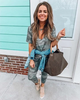 

2019 Fashion Womens Clothes Sets Summer Camouflage Tracksuit Top +Trousers Sport Wear Outfits 2Pcs Sets Clothing For Female