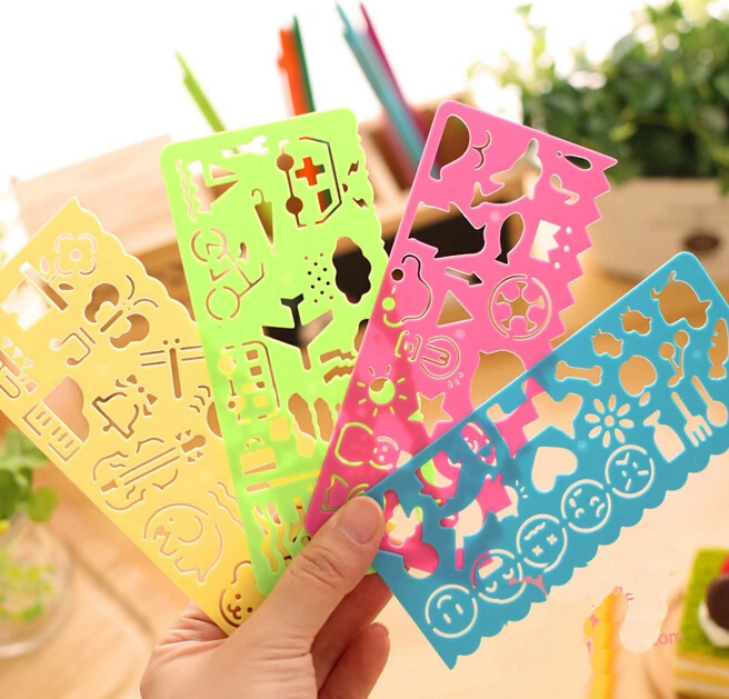 

4pcs/set Drawing scale Painting Sets Painting Graphics template Cartoon drawing toy Christmas gifts