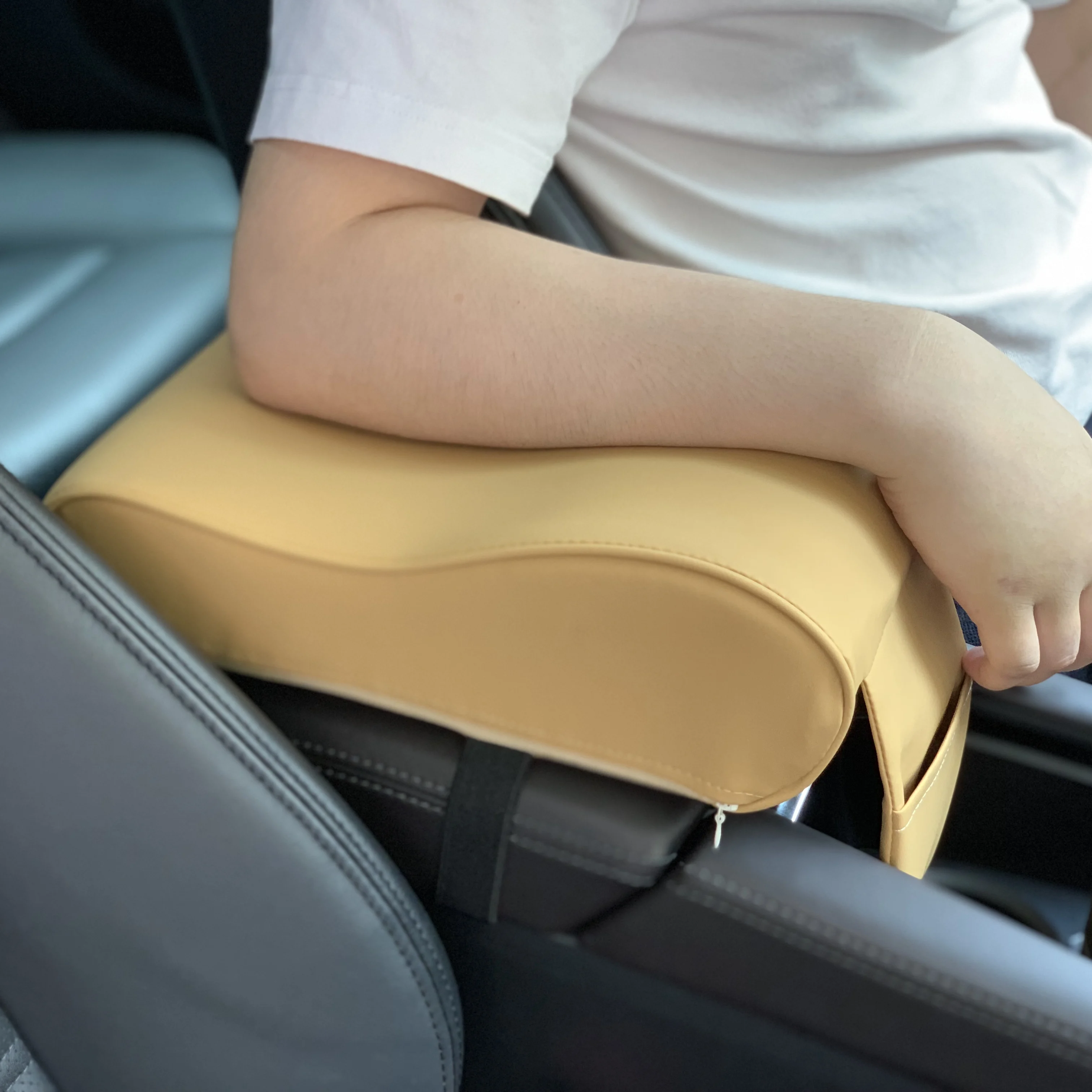 

Car Central Armrest Pad For Volkswagen Touareg Phaeton Bora Lavida Lamando Touran Beetle Magotan