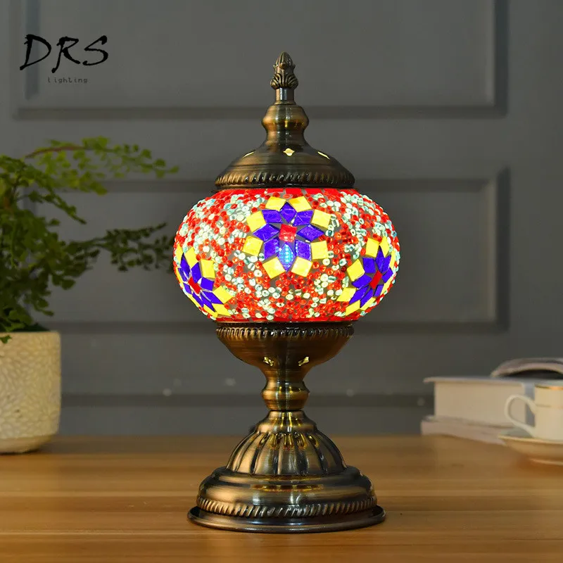 Настольная лампа из мозаики. Мозаичные лампы. Турецкие лампы из цветного. Настольная лампа из мозаики. Турецкая мозаичная лампа.