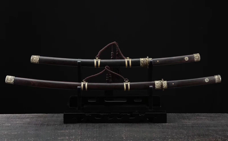 

100% Handmade Katana Japanese Sword Damascus Folded Steel and Hand fine Polished Full tang Blade Functional real Katana