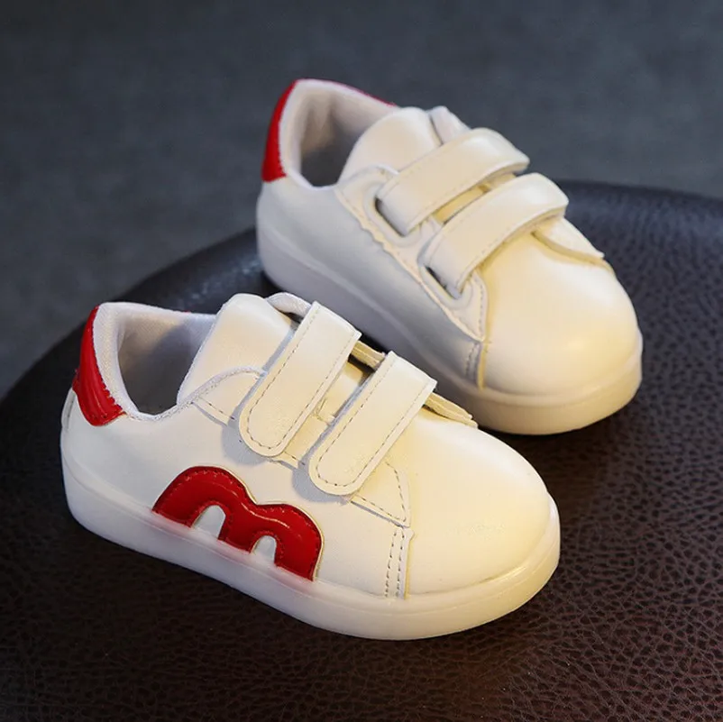 Детская обувь для мальчиков и девочек; спортивная обувь для бега; модные кроссовки для маленьких детей; size21-30 со светодиодной подсветкой