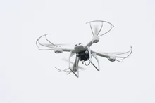 MJX Toys X101 Newest Design RC Quadcopter X101 2.4GHz 4CH 6-Axis Gyro Drone Can Take Wifi Camera C4005 Cell Phone Video