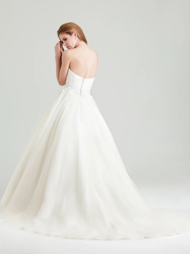 Noblest A-Line Sweetheart Appliques Sweep Train White Ivory Wedding Gown Bridal Dress Dresses 2014 | Свадьбы и торжества