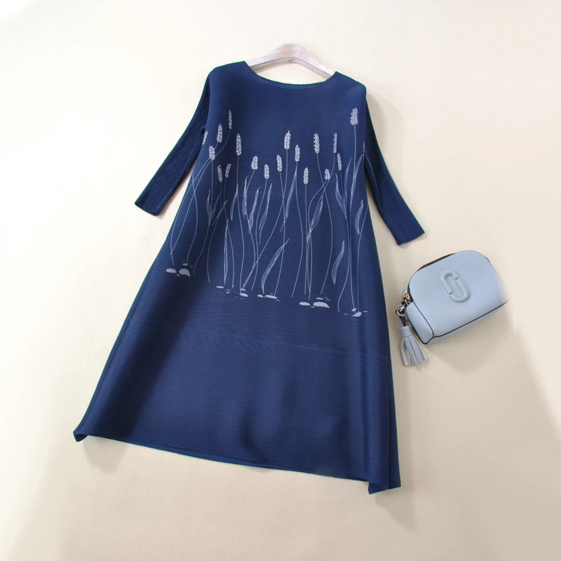 Miyake/ ; модное однотонное платье с круглым вырезом и блестками; прямое платье доступно