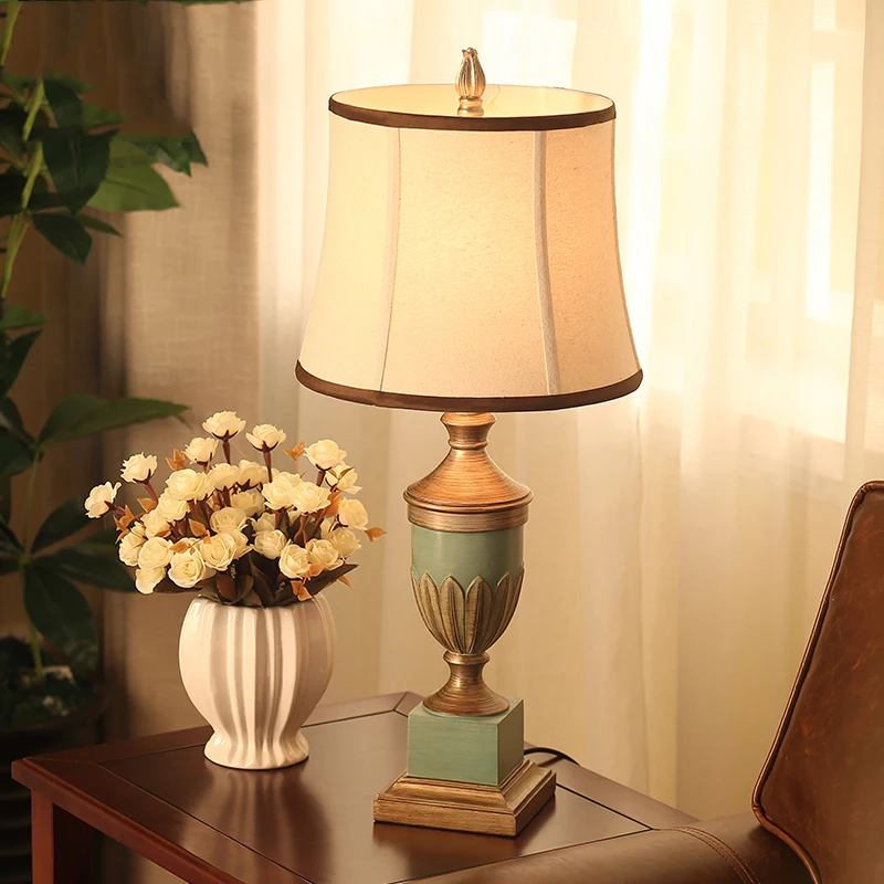 European Antique Bedroom Table Lamps Vintage Table Lamps for Bedroom Resin Light Desk Light Fabric Bedroom Table Lamps abajur