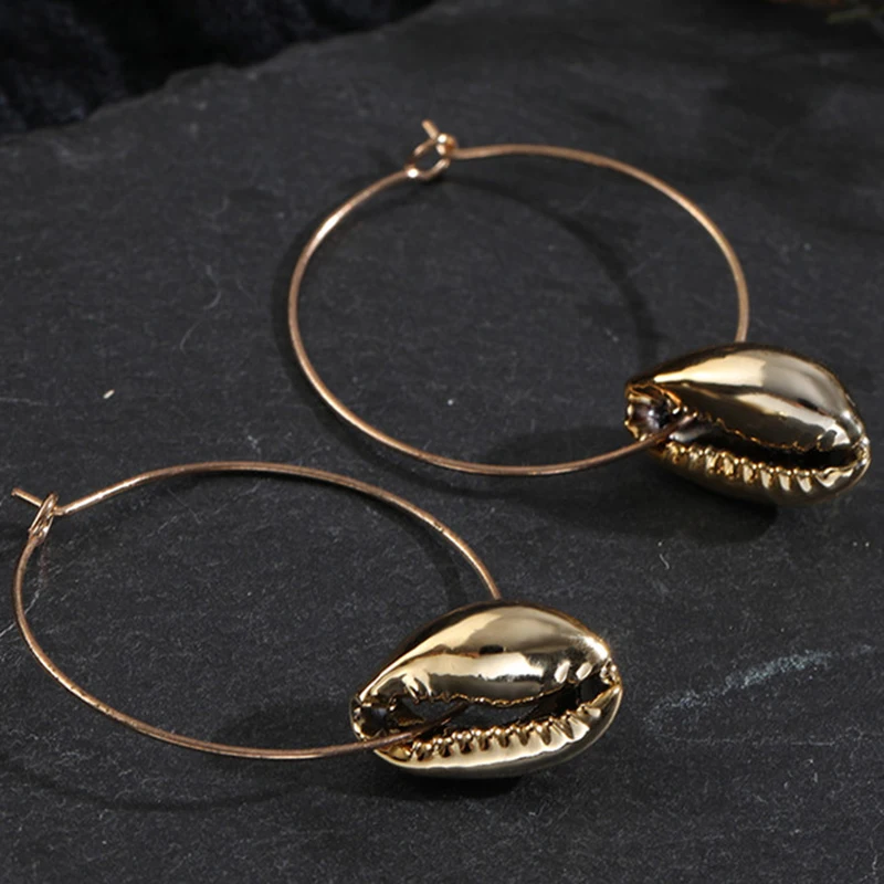 

Fashion Gold Color Shell Shaped Pendant Drop Earrings Womens Trendy Cheap Metal Earring Femal Beach Jewelry for Women Wholesale