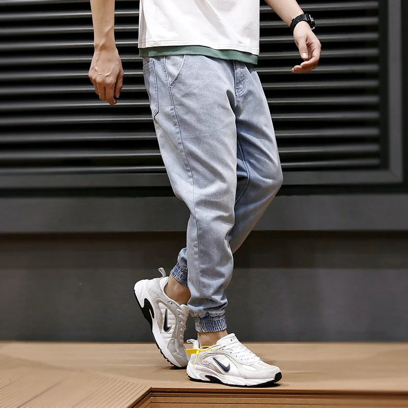 Japanese Style Fashion Men Jeans Loose Fit Light Blue Harem Pants Spliced Designer Cargo Pants Hip Hop Slack Bottom Jogger Jeans