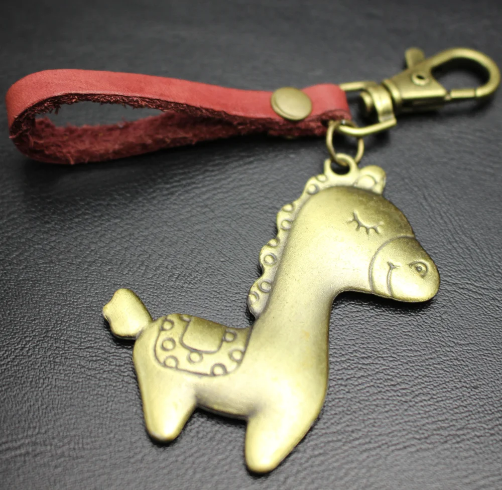 Cute Small Horse Pendant Leather KeyChain Dog Hook Buckle Keyings Car
