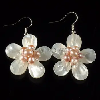 

( 1 Pair/lot) New Pair of Fashion Mother of Pearl MOP White Shell Stone Wired Flower Dangle Earrings Beads