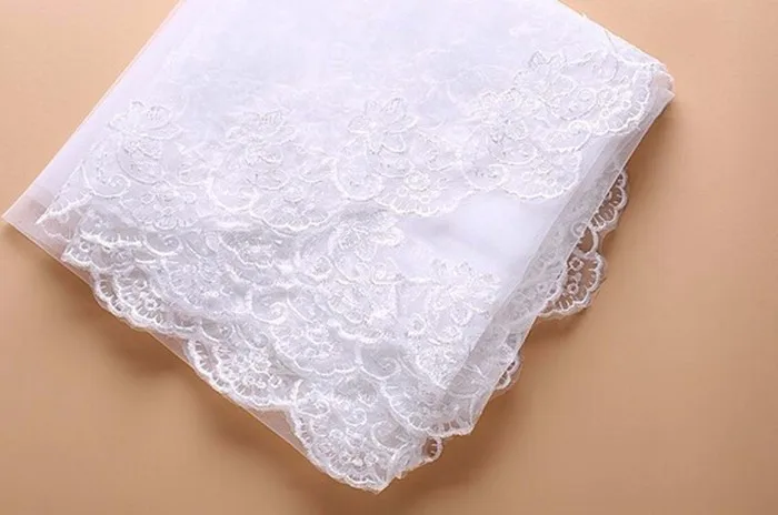 Brand New Wedding Veils with Appliqued Edge 2M White/Ivory/Red Wedding Accessories Elegant Princess Bridal Veils