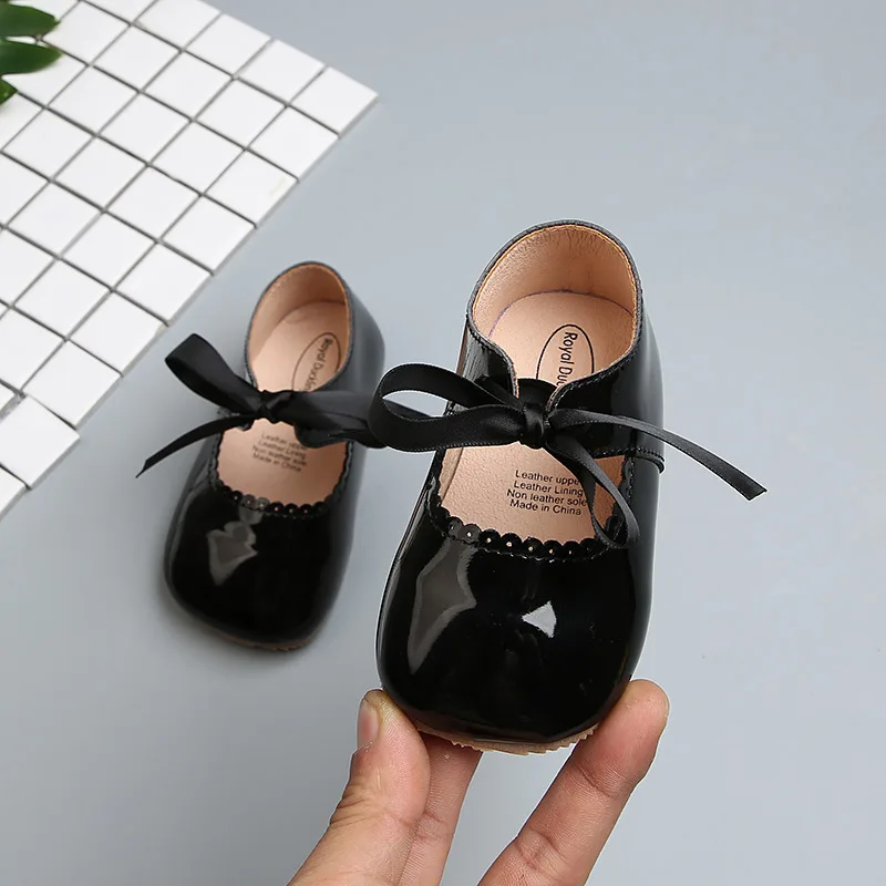 

Pincess Baby/Toddle Girls Lace Butterfly Knot Leather Shoes Hollow Out Ankle Strap Lacing Up Flats Soft Patent Leather Crib Shoe