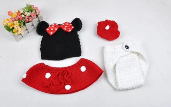 Luierbroekjes & Ondergoed Kleding Unisex kinderkleding Unisex babykleding Broekjes booties and hat- newborn size. Crochet Minnie Mouse diaper cover 