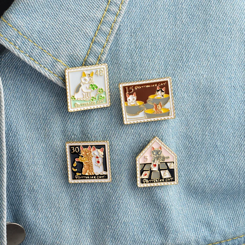 

Cartoon Cats Enamel Pins Cute Animal Cat Brooch Button Backpack Denim Lapel Pin Badge Brooches for Women Men Unisex Jewelry Gift