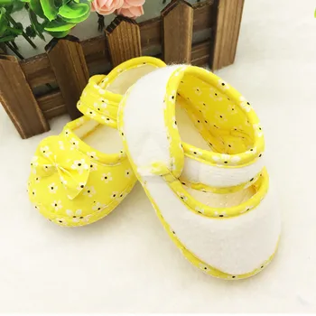 

Newborn baby boys girls cute plus cashmere bow series toddler slippers cotton warm cotton wool bed first walk shoes xz104