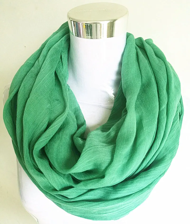 10 шт./лот новые модные удобные мягкие хлопок и полиэстер шарф Петля Твердые бесконечность шарфы для женщин аксессуары - Цвет: Green
