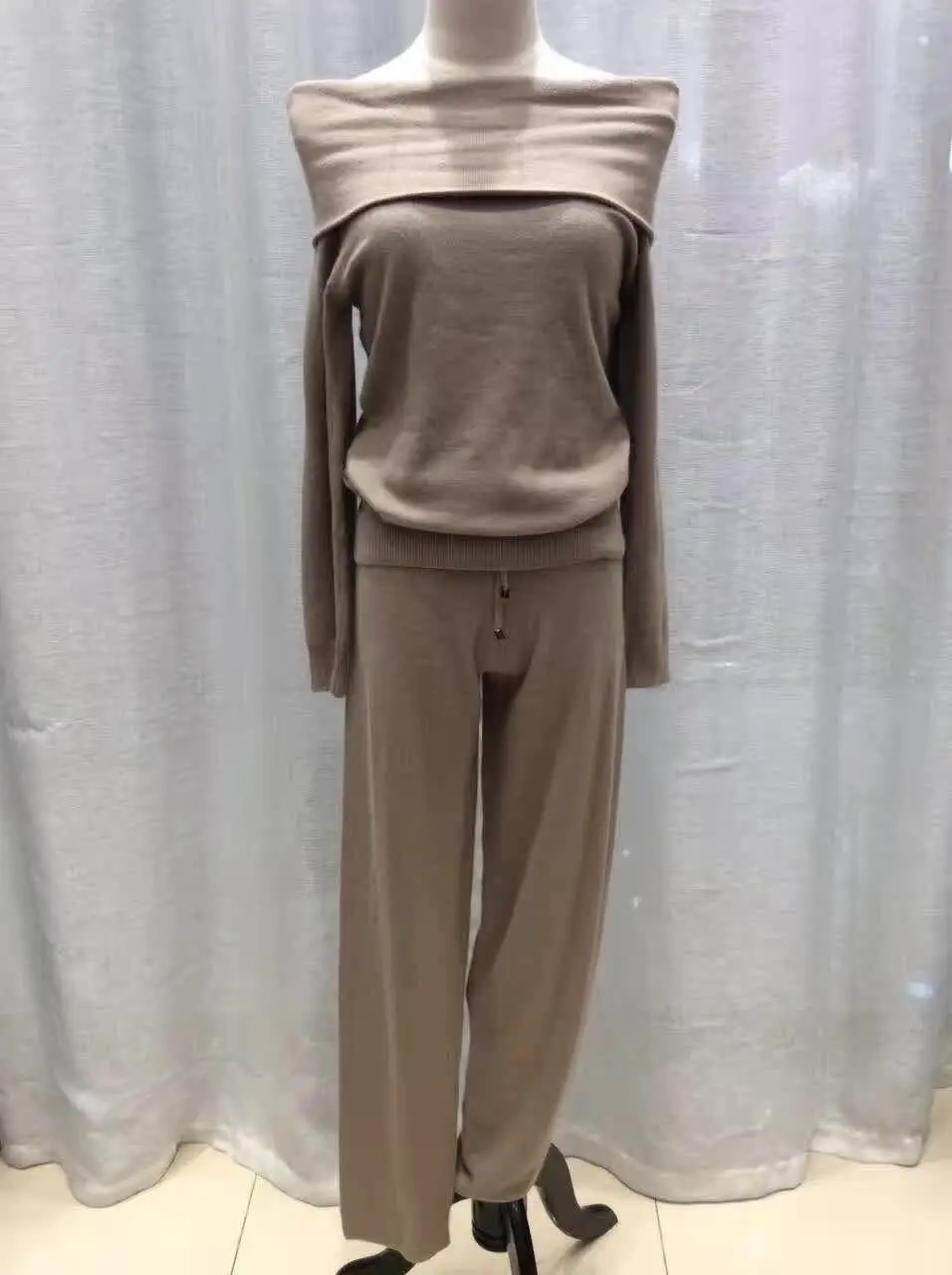 

Direct Selling Bamboo Fiber Wool Full Tracksuits Spring 2018 New Knit Suit Fashion Cashmere Collar Shirt + Pants 2 Knitted