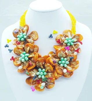 

NO-1002# Charm Vintage lady ! Shell/pearl /crystal flower necklace