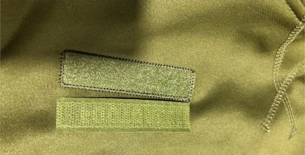 На заказ оливковый Салют для обслуживания Sideline Therma толстовки для выступлений пуловер карман флаг США логотип мужская Толстовка