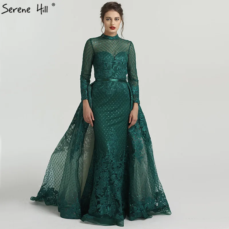 Мусульманское платье кафтан с длинными рукавами и высокой горловиной зеленое