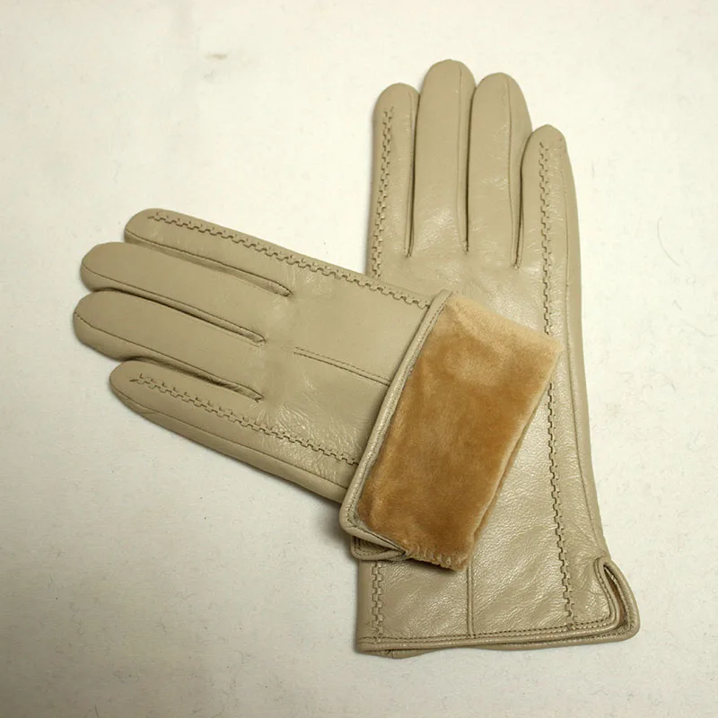 Кожаные женские перчатки с геометрическим узором; стильные бархатные перчатки с подкладкой; сезон осень-зима; теплые женские перчатки из овечьей кожи