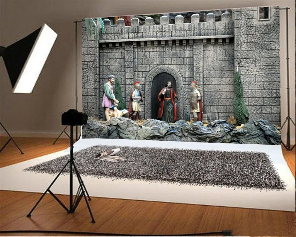 Фон для фотосъемки с изображением Иисуса резная статуя рок камни выветренная кирпичная стена дверь-арка культура фото фон Вечерние