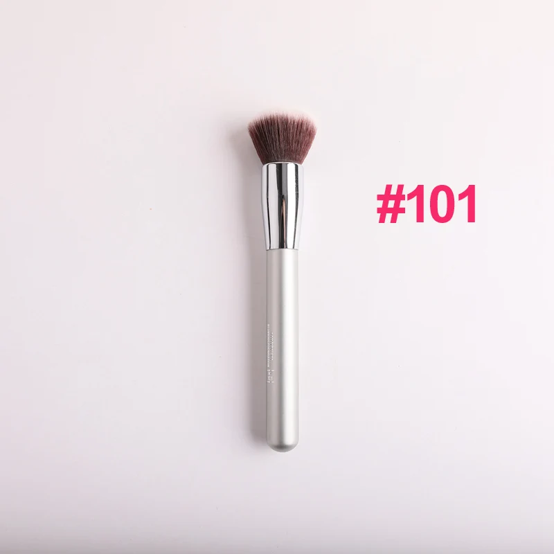 It Cosmetics Airbrush Blurring Foundation Brush 101
